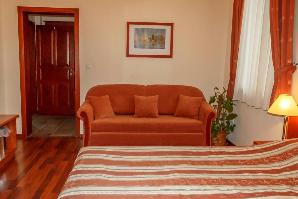 Pannon Hotel Bejelentkezes 20 Oraig, Check-In Until 20 O'Clock, Einchecken Bis 20 Uhr Могач Номер фото