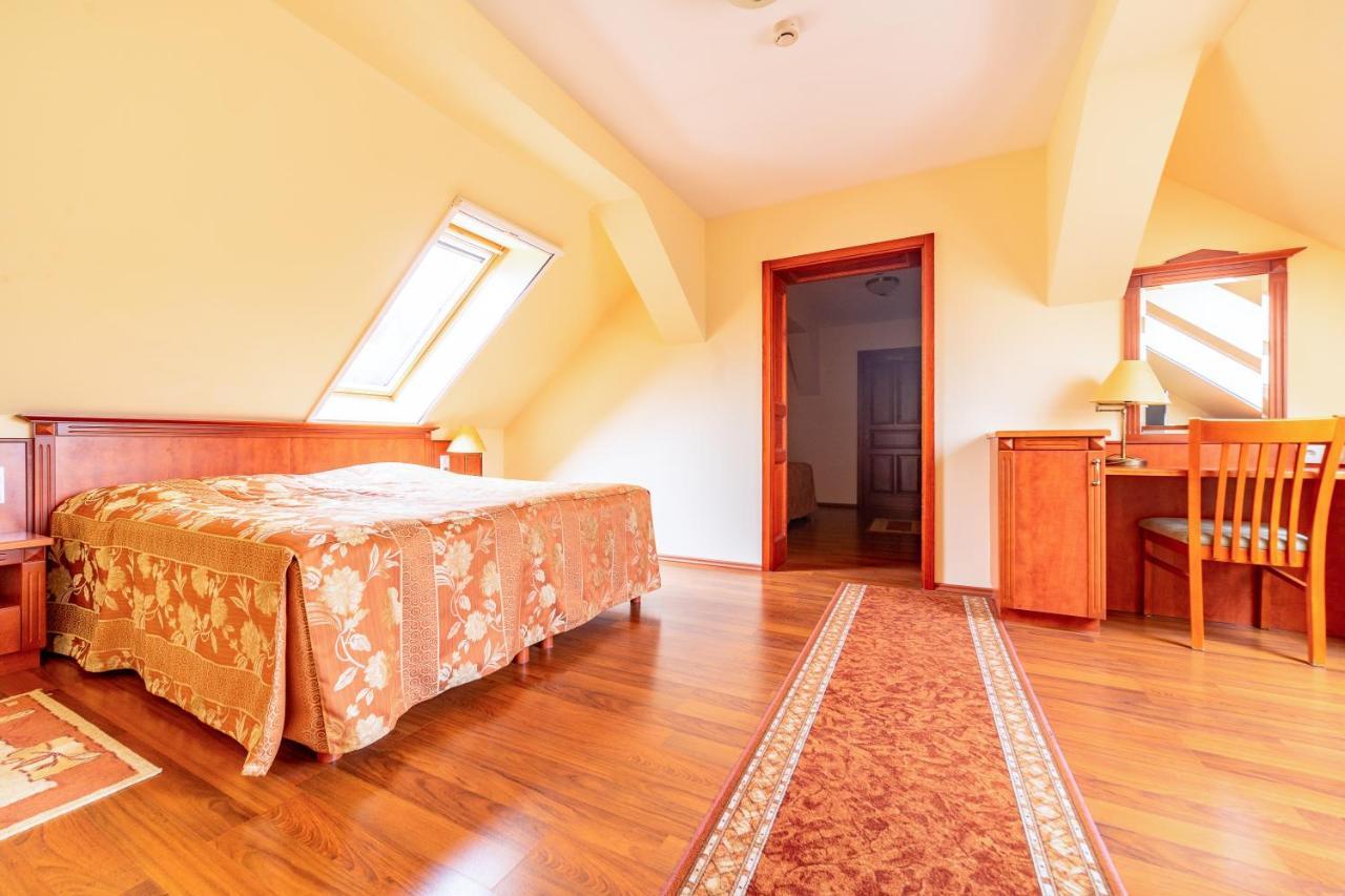 Pannon Hotel Bejelentkezes 20 Oraig, Check-In Until 20 O'Clock, Einchecken Bis 20 Uhr Могач Екстер'єр фото